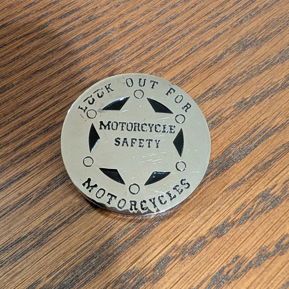 Motorcycle Riders Safety Chromed Pin "Look Out For Motorcycles" - Picture 2 of 7
